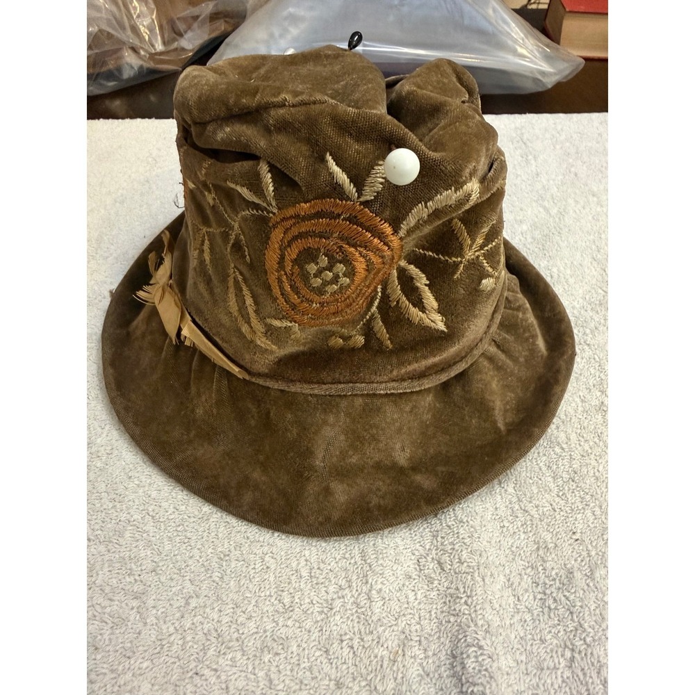 Vintage 1920s Brown Velvet Cloche Hat Embroidered Floral Flapper w/ Pins